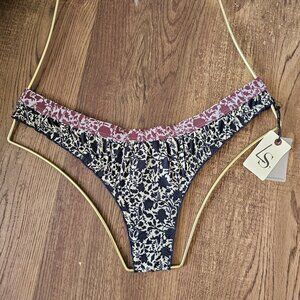 NWT!! Love Stories Ellie Frilly Butterfly Thong, XS, Night